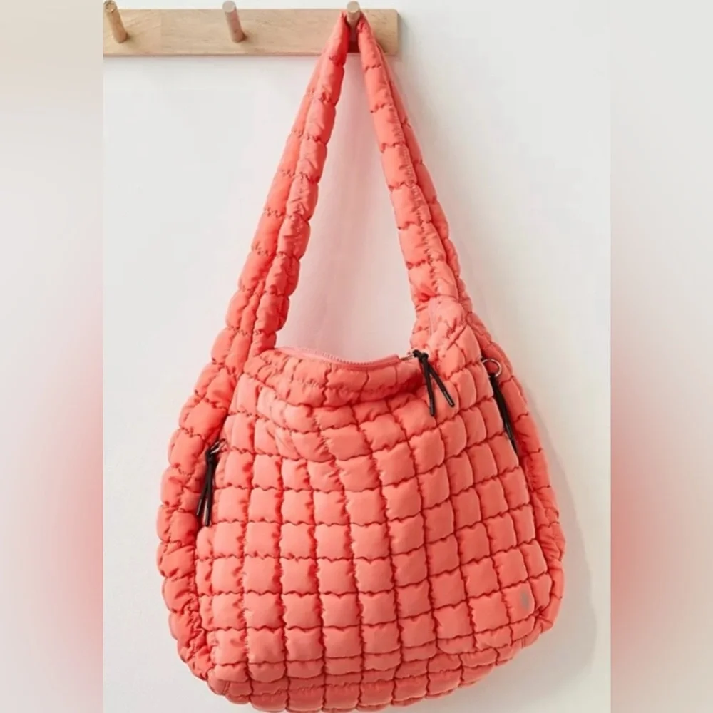 NWT Free People Movement Quilted Carryall Bag in Hot Coral 🪸 New $78 retail Tote - Picture 2 of 9